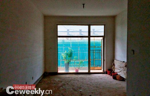 P28(3) The 89-square-meter suite sold quickly after negotiation between the owner and the developer. Photo by Xiao Yi I, chief photojournalist of China Economic Weekly.